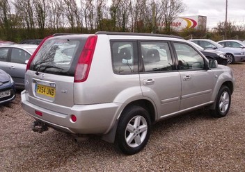 Emblemat Nissan X-Trail I FL